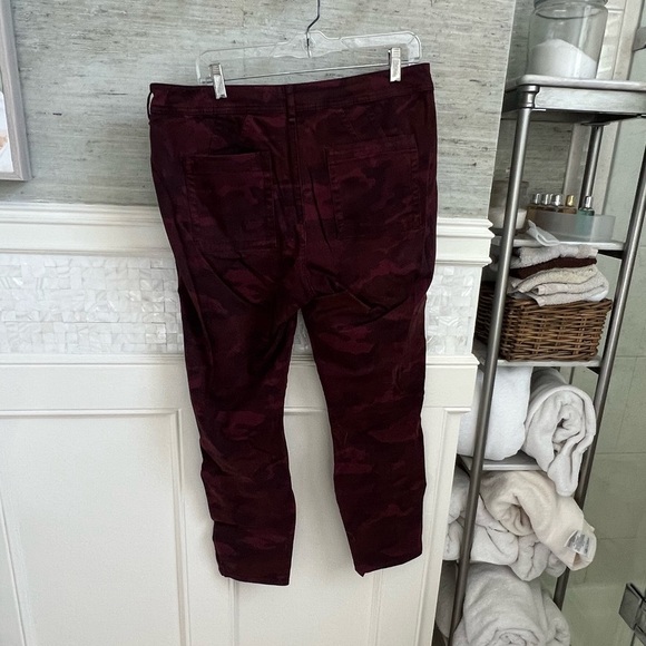 32 Anthropologie Cadet slim utility trousers pants red camo pattern - Picture 12 of 17